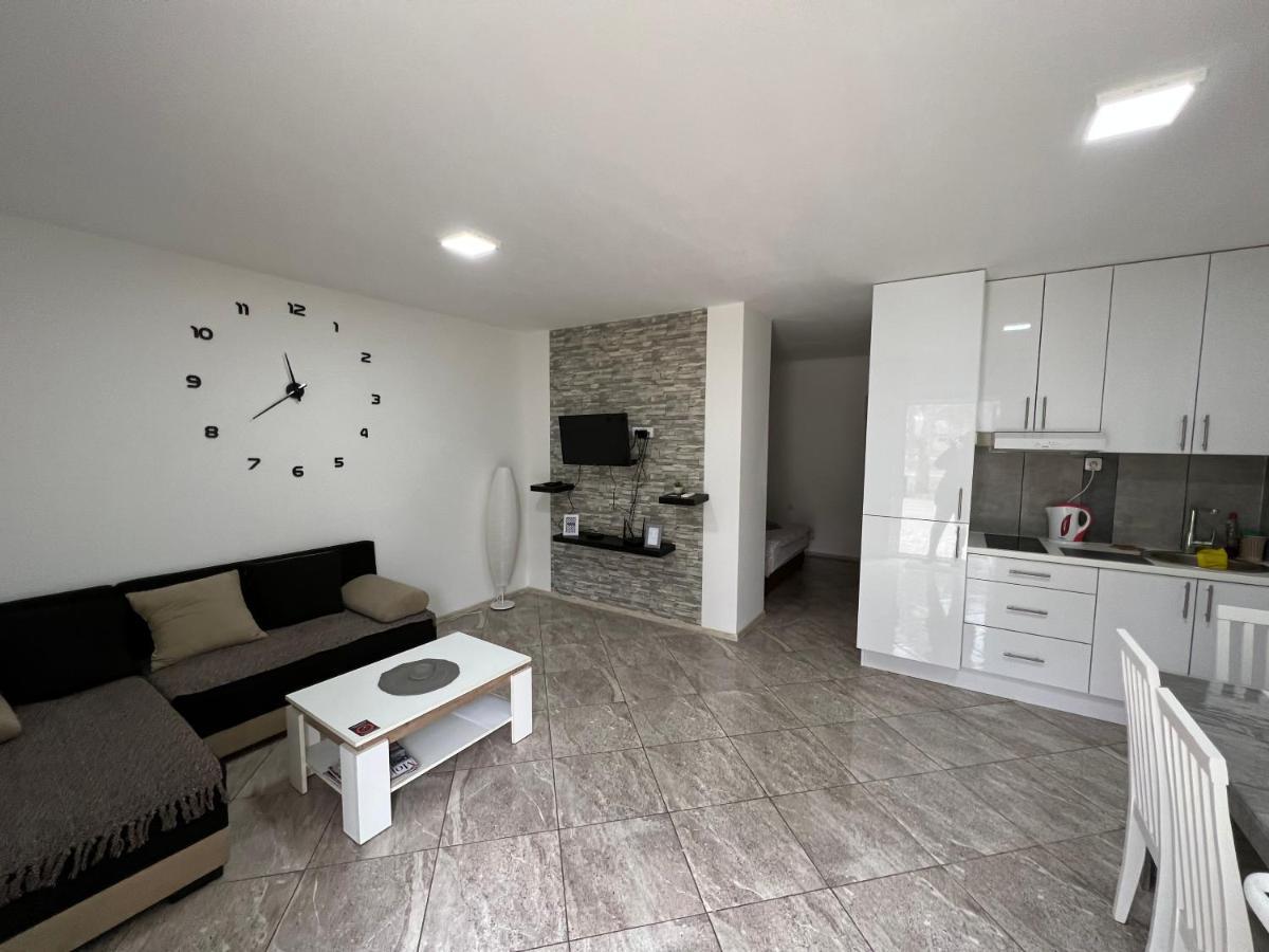 Aurora Apartment 松博尔 外观 照片