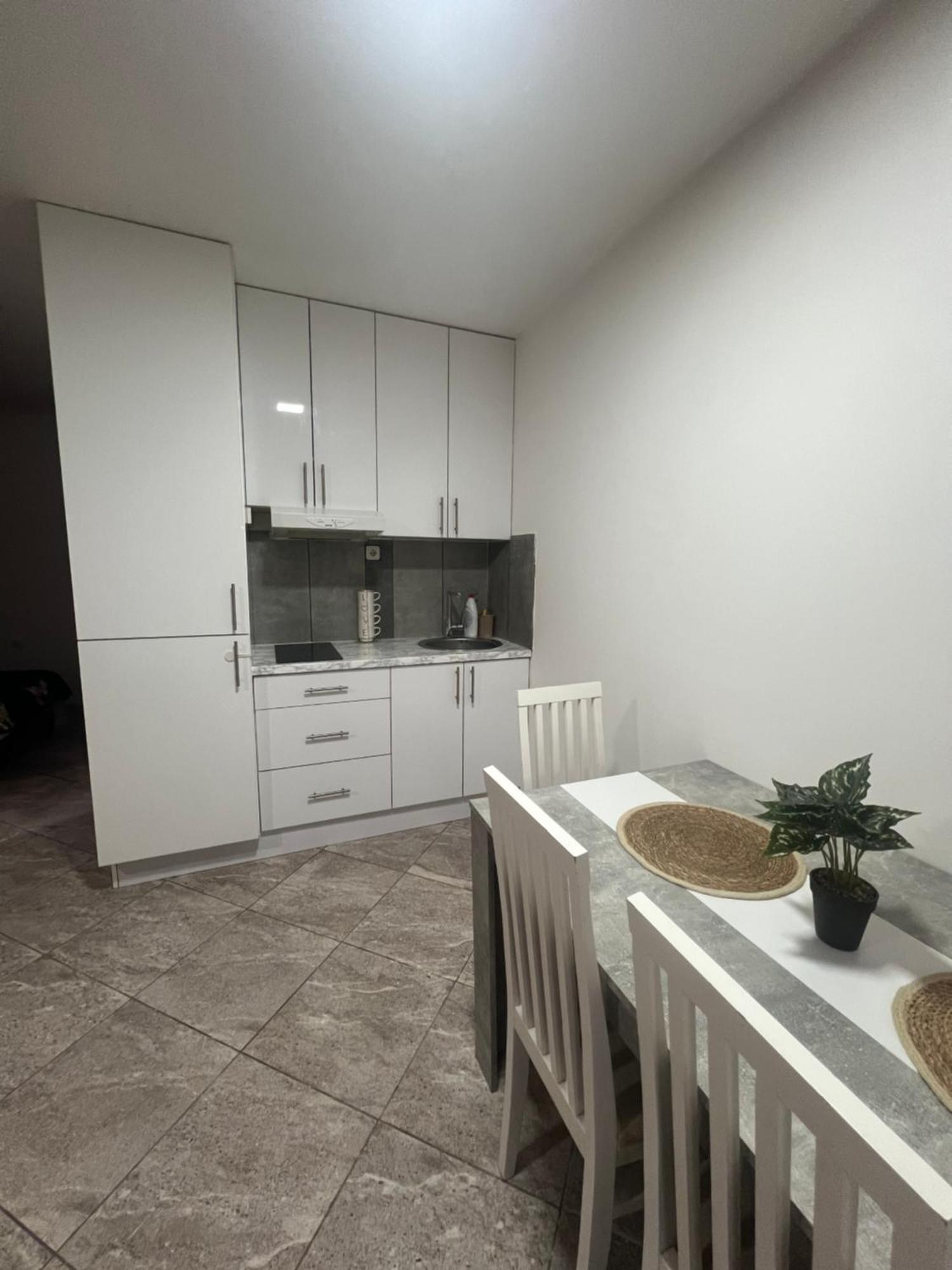 Aurora Apartment 松博尔 外观 照片