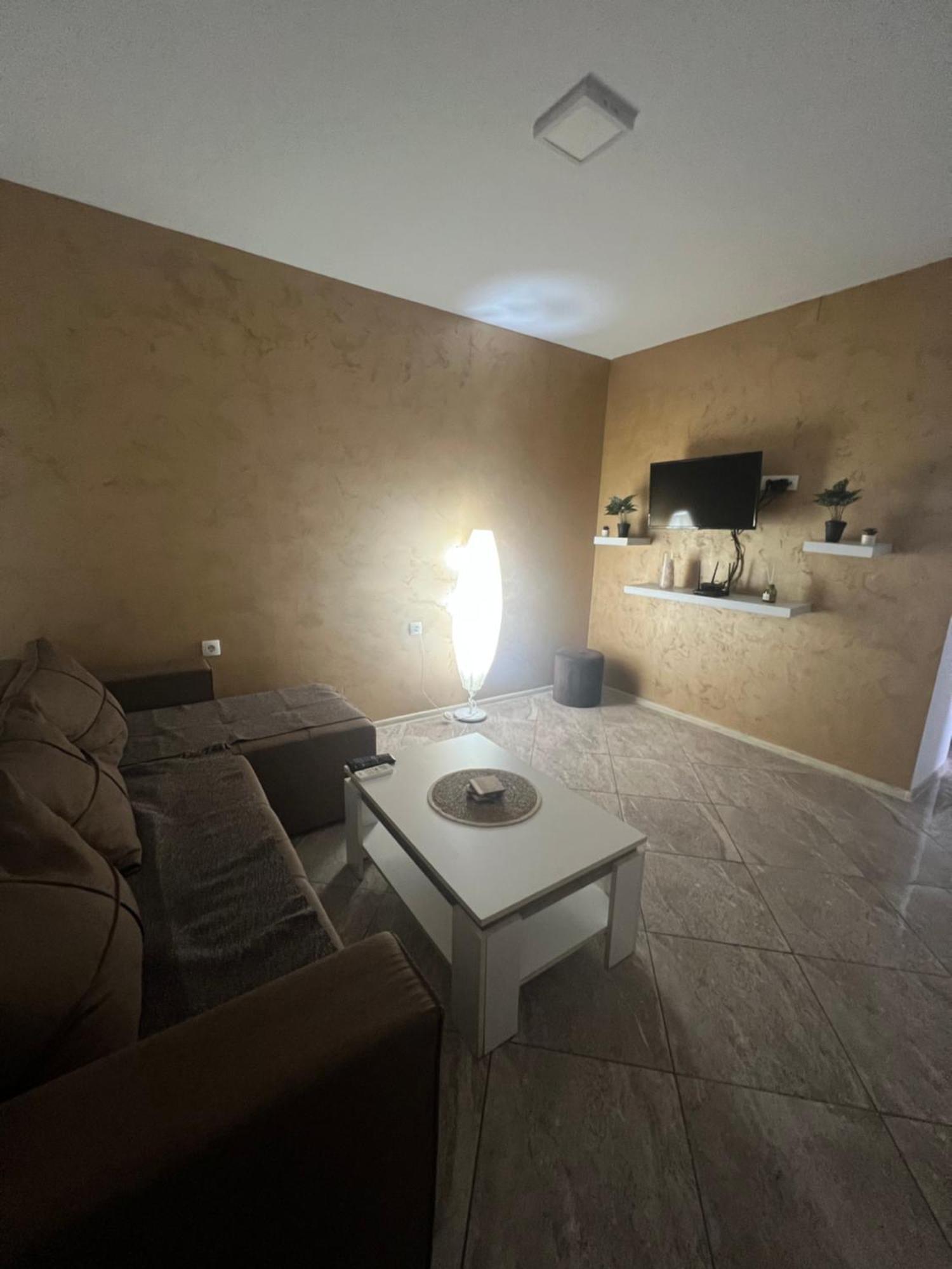 Aurora Apartment 松博尔 外观 照片